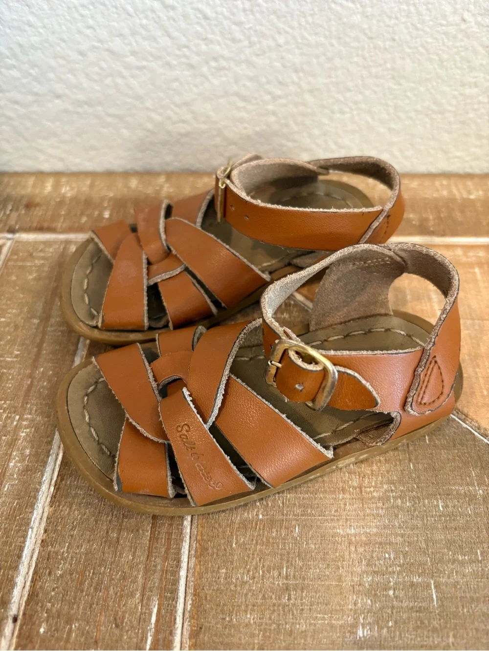 Saltwater Kids Brown Leather Sandals Buckle Size toddler 5 boy girl waterproof